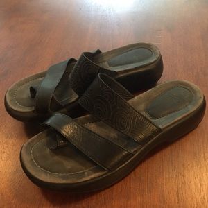 Dansko Black Leather Strappy Sandal Size 10.5-11